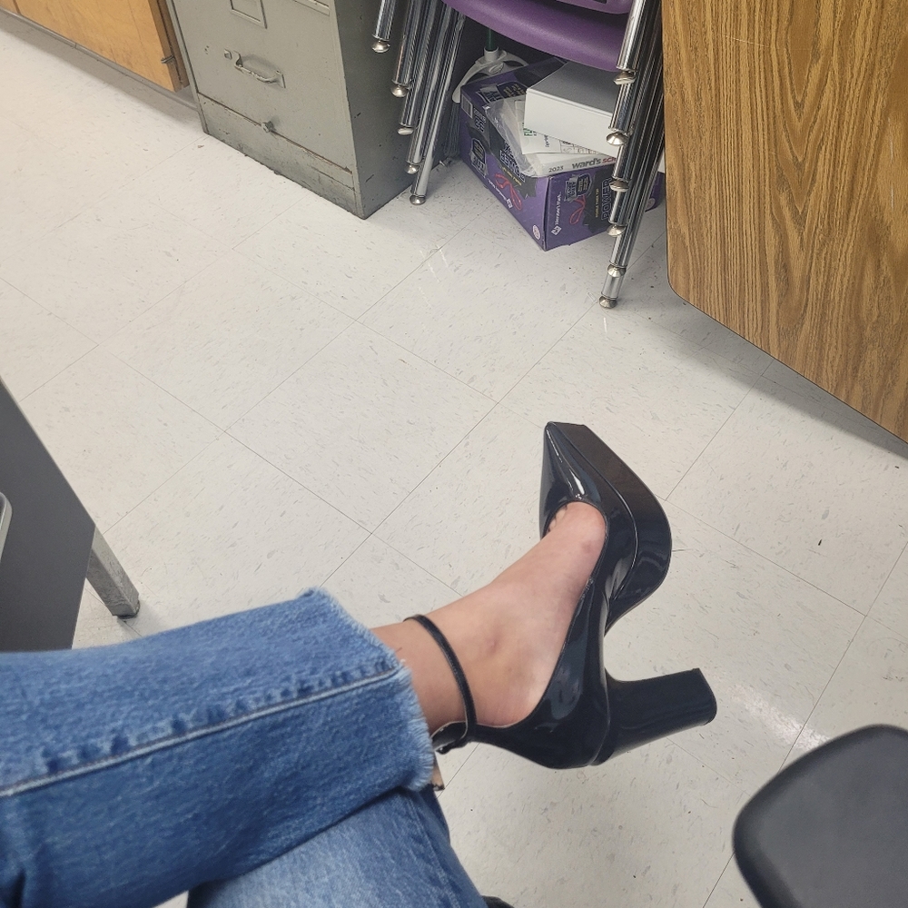 Valentino Garavani Tan-Go